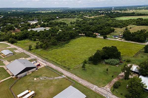 6 Acres of Residential Land for Sale in Meridian, Texas