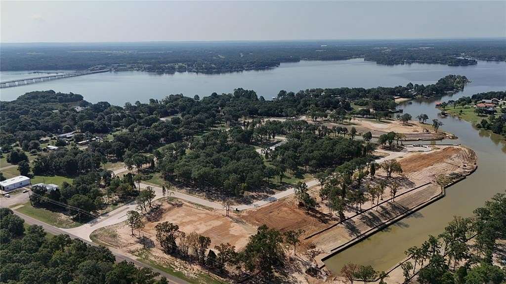 0.4 Acres of Residential Land for Sale in Malakoff, Texas