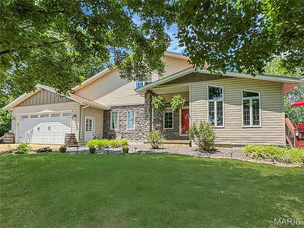5.28 Acres of Residential Land with Home for Sale in Washington, Missouri