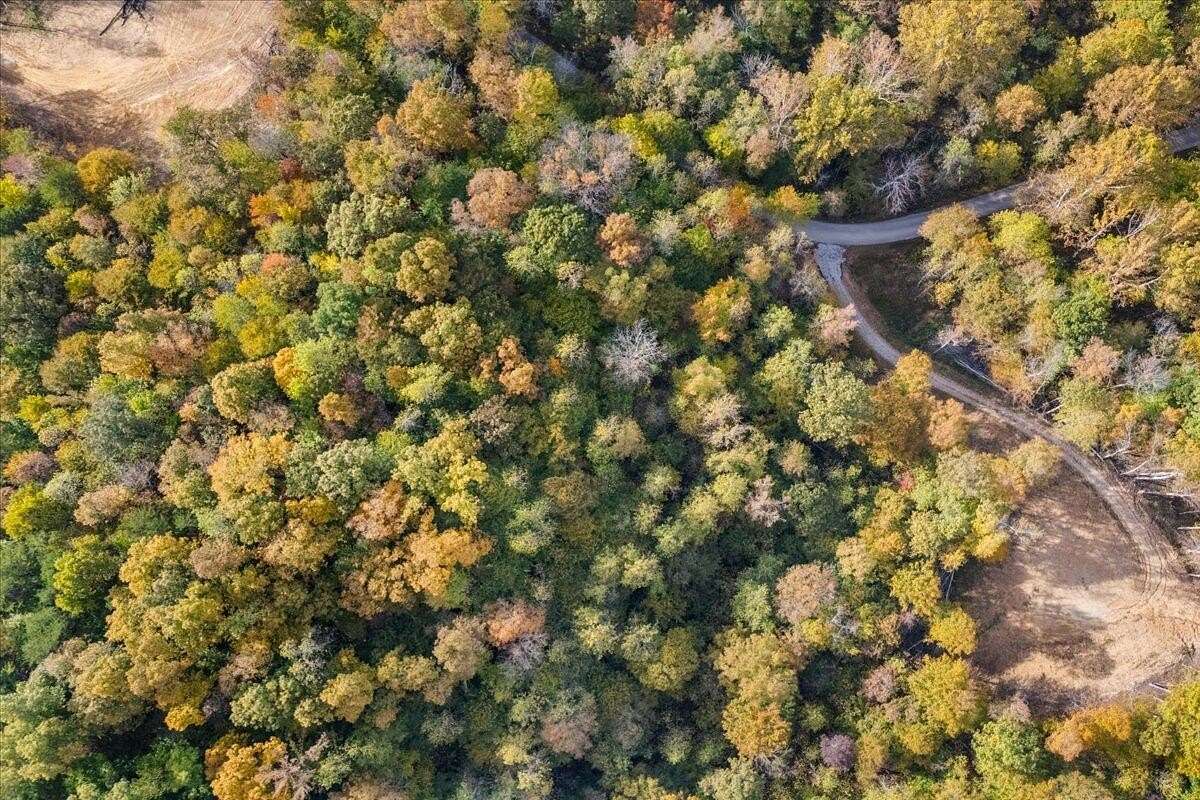 30 Acres of Land for Sale in London, Kentucky