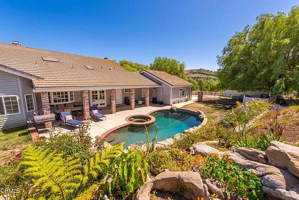 5 Acres of Residential Land with Home for Sale in Thousand Oaks, California