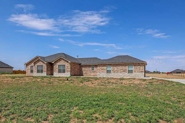 1.56 Acres of Residential Land with Home for Sale in Amarillo, Texas