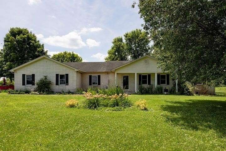 2.2 Acres of Residential Land with Home for Sale in Bowling Green, Kentucky