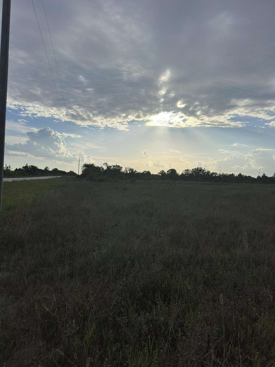 2.5 Acres of Mixed-Use Land for Sale in Okeechobee, Florida