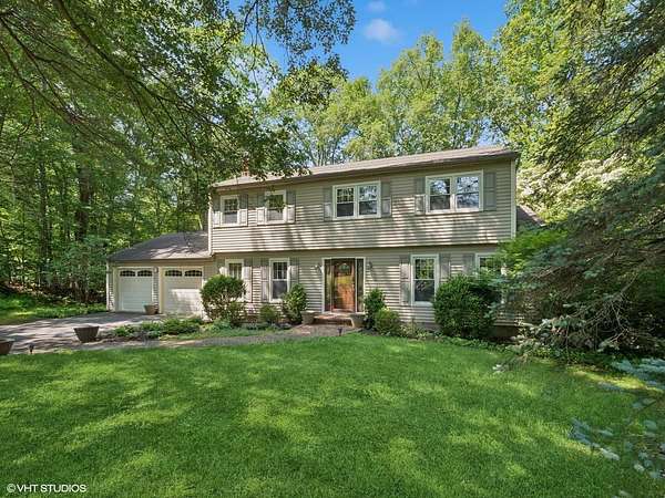 1.73 Acres of Residential Land with Home for Sale in South Salem, New York