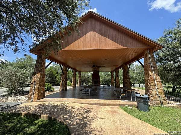 1.1 Acres of Residential Land for Sale in Canyon Lake, Texas