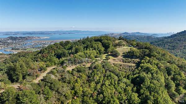 140 Acres of Recreational Land for Sale in Kentfield, California