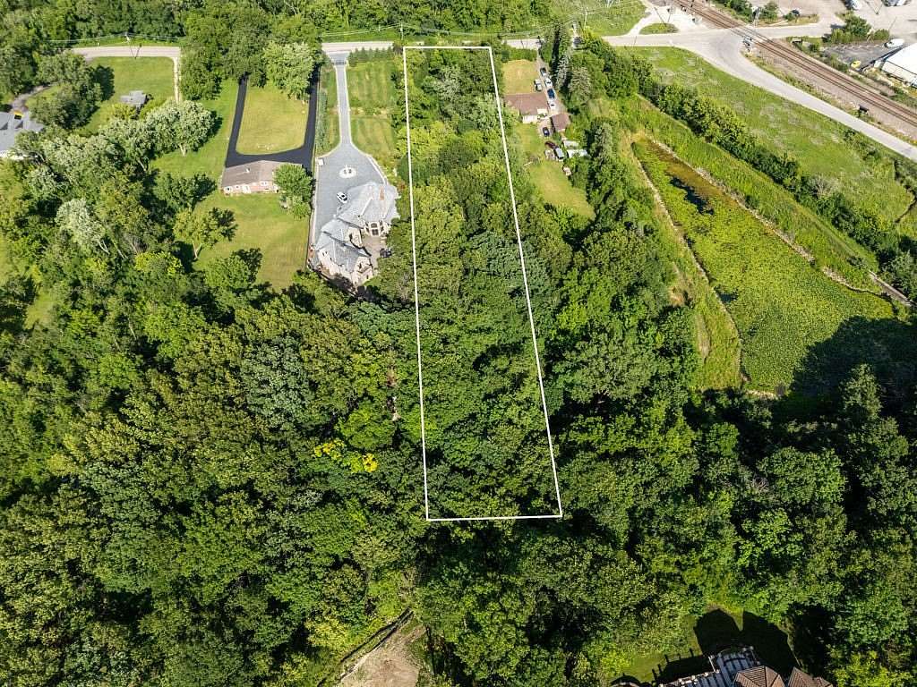 1.5 Acres of Residential Land for Sale in Burr Ridge, Illinois