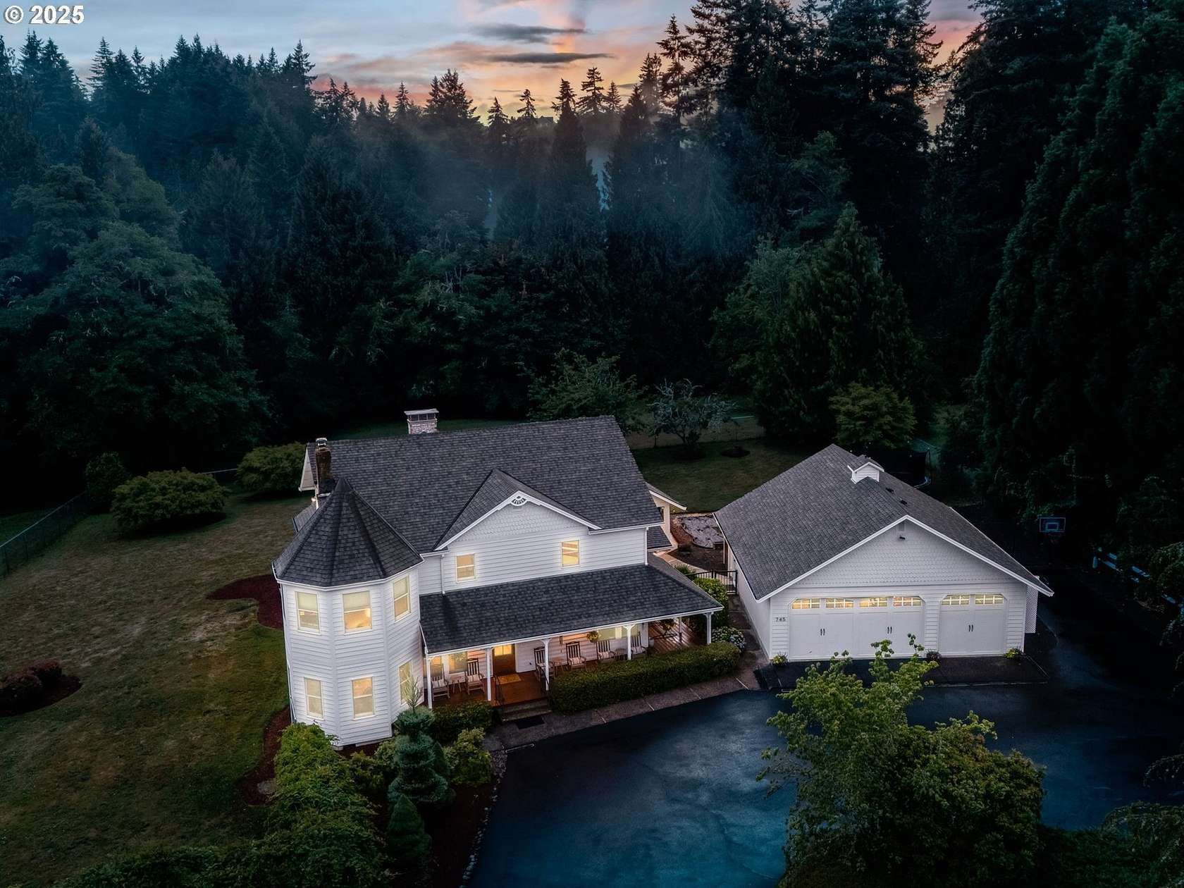 5 Acres of Residential Land with Home for Sale in Ridgefield, Washington