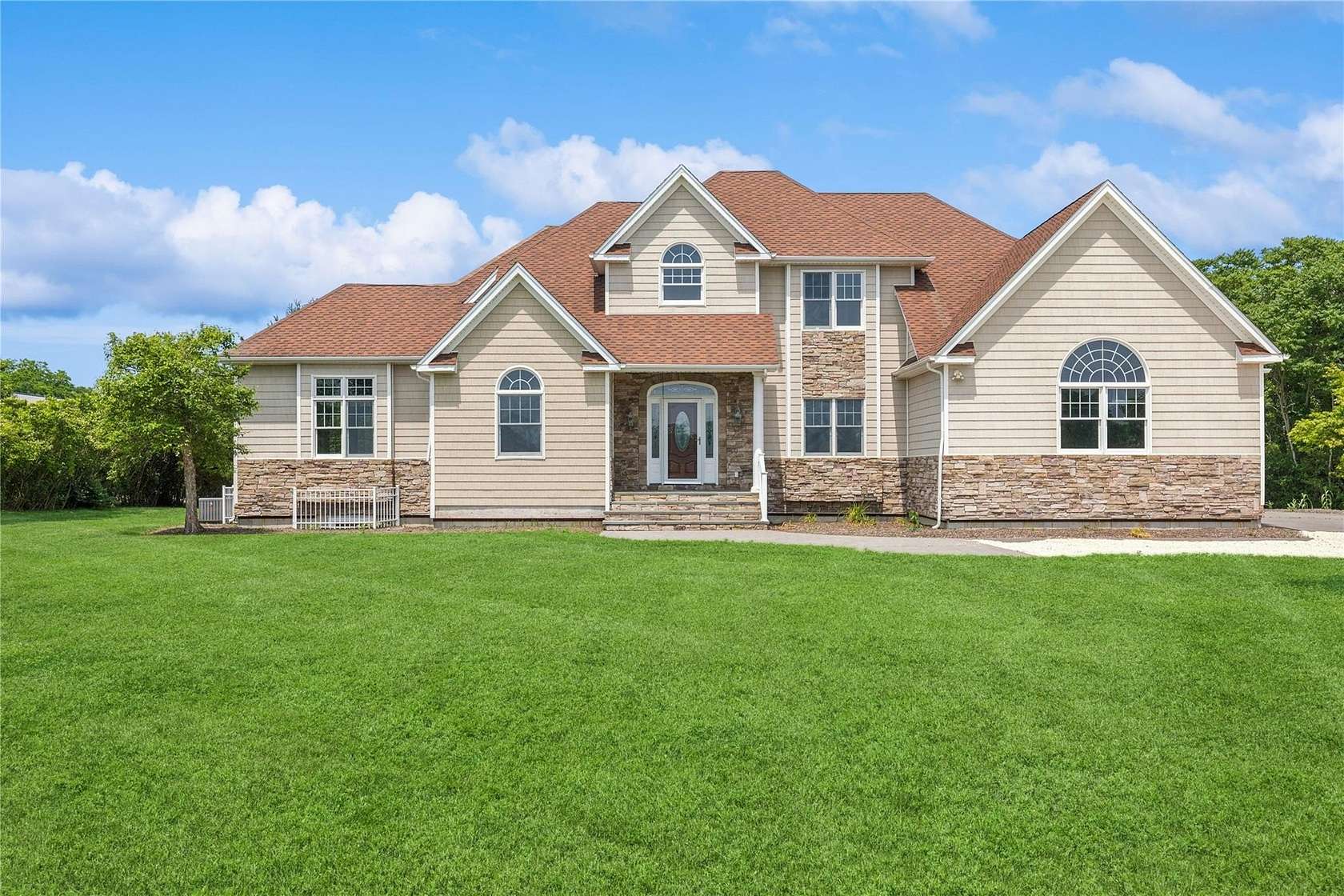 2.5 Acres of Residential Land with Home for Sale in Southold, New York