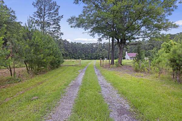 1 Acre of Residential Land for Sale in Bonneau, South Carolina