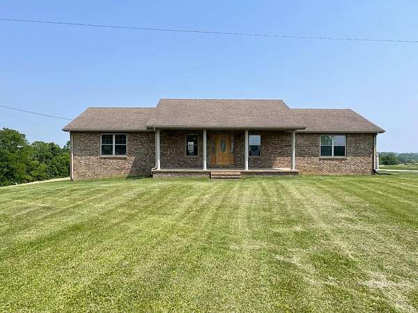 267 Acres of Agricultural Land with Home for Sale in Sharpsburg, Kentucky