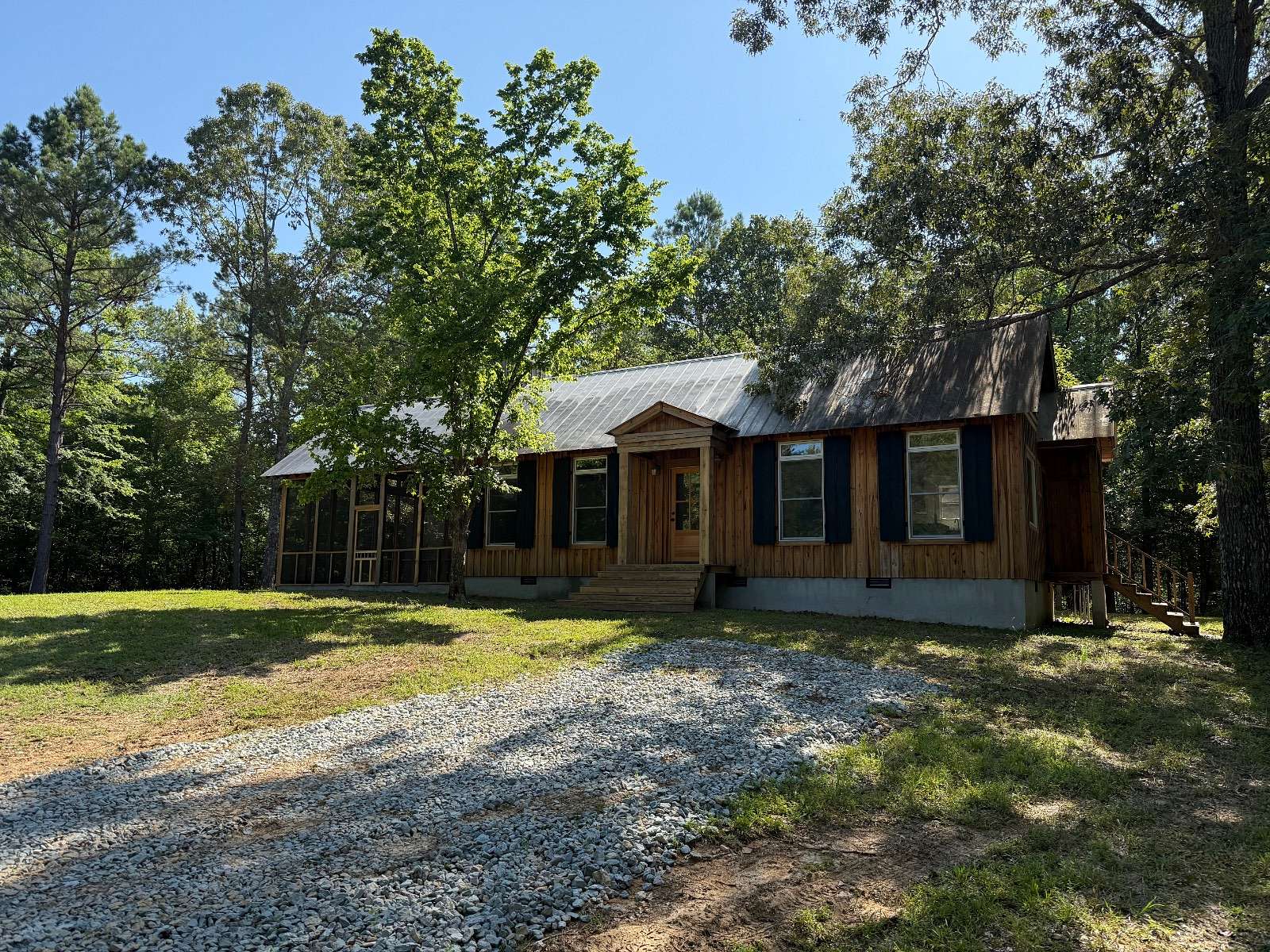 125 Acres of Land with Home for Sale in Somerville, Tennessee