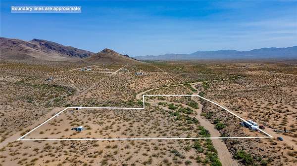 7 Acres of Land for Sale in Golden Valley, Arizona