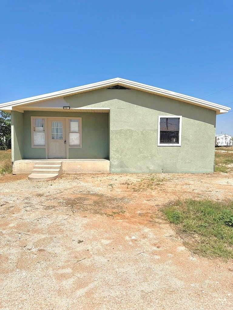 2 Acres of Residential Land with Home for Sale in Seminole, Texas