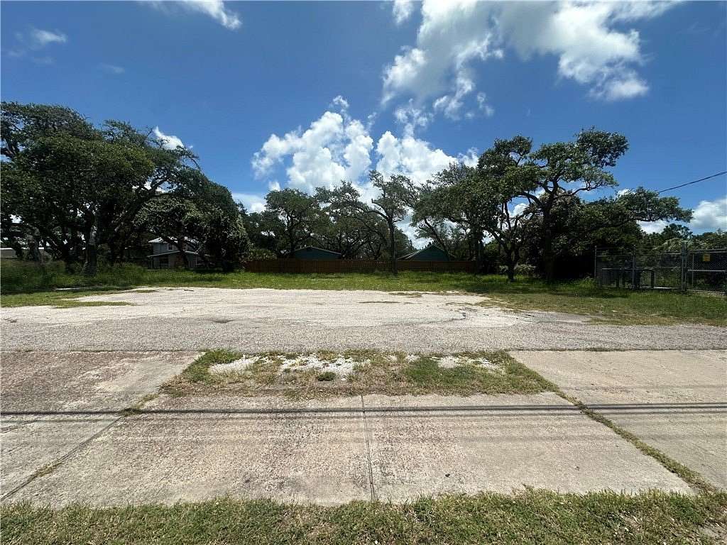 0.23 Acres of Commercial Land for Sale in Rockport, Texas