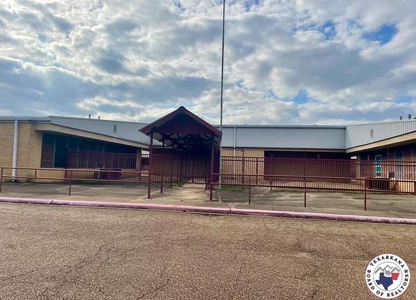 22.2 Acres of Improved Commercial Land for Sale in Texarkana, Texas