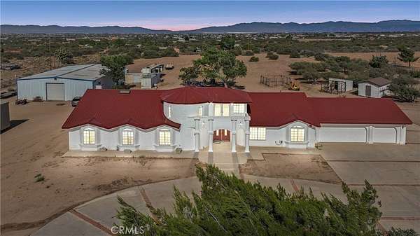 4.67 Acres of Residential Land with Home for Sale in Phelan, California