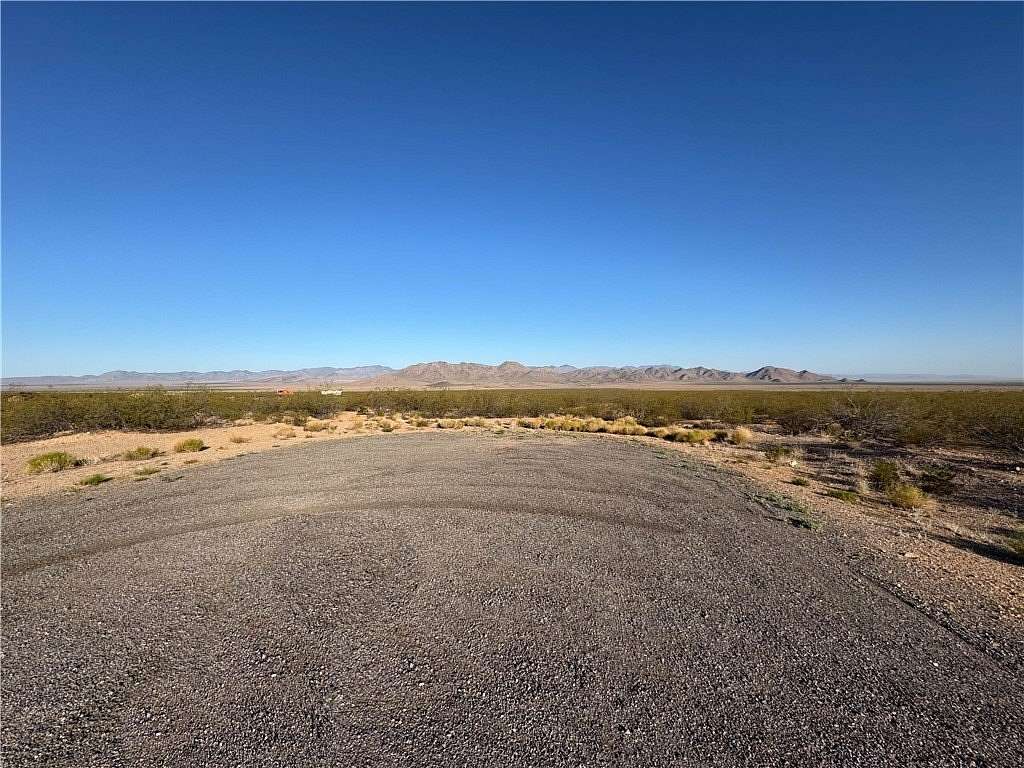 0.75 Acres of Residential Land for Sale in Kingman, Arizona