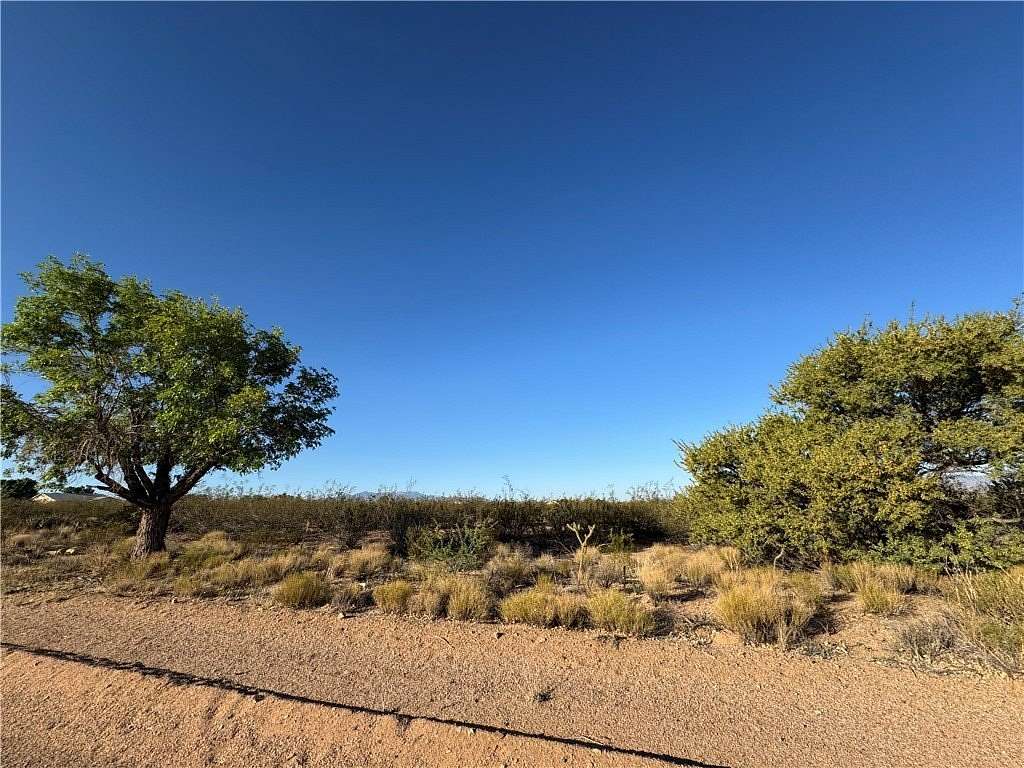 0.28 Acres of Mixed-Use Land for Sale in Kingman, Arizona