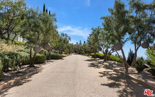 19.8 Acres of Land with Home for Sale in Beverly Hills, California