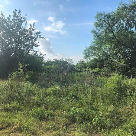 10.4 Acres of Land for Sale in Beeville, Texas