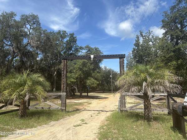 10.2 Acres of Land with Home for Sale in Keystone Heights, Florida