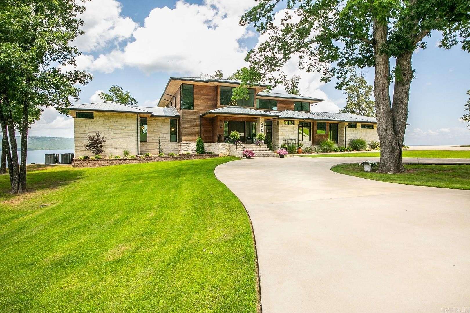 15 Acres of Land with Home for Sale in Heber Springs, Arkansas