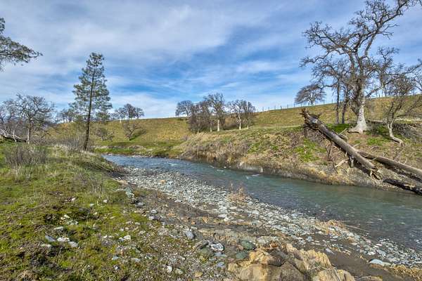 129 Acres of Land for Sale in Elk Creek, California