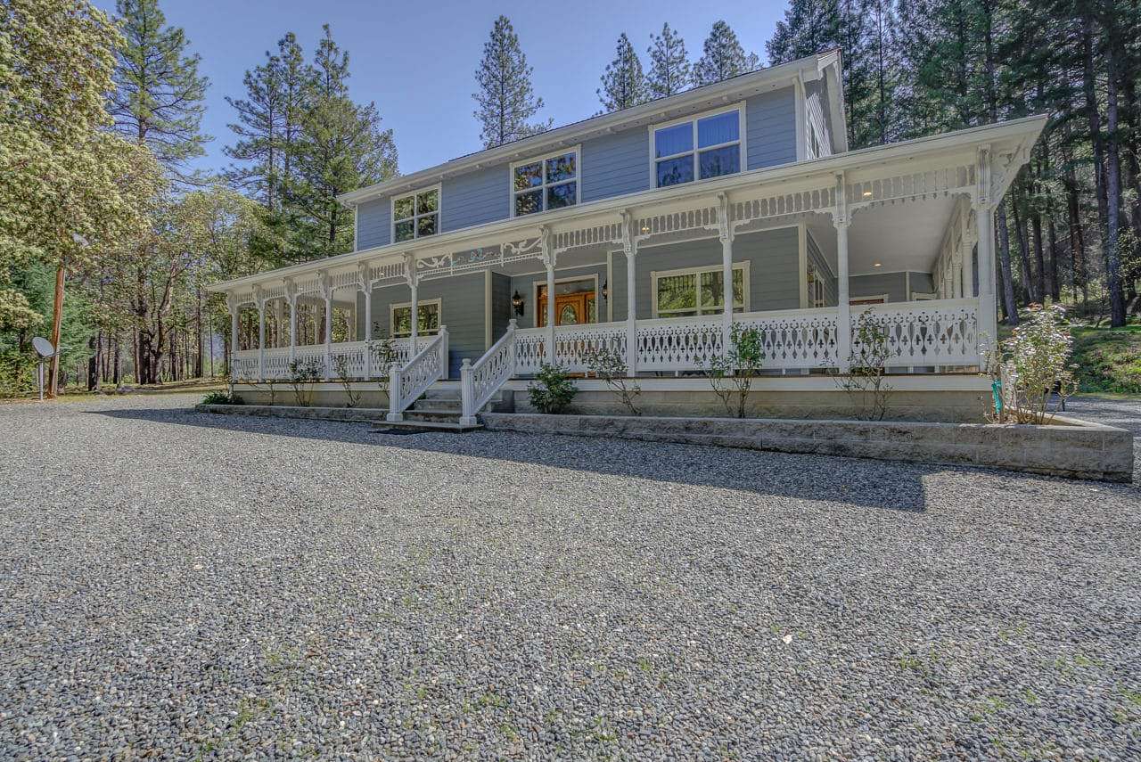 6 Acres of Residential Land with Home for Sale in Junction City, California