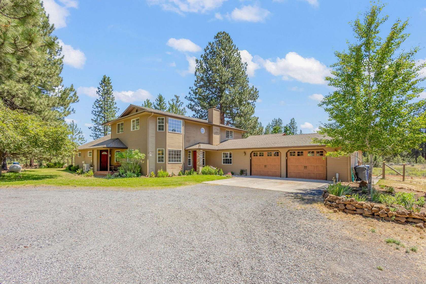 8.85 Acres of Land with Home for Sale in Bend, Oregon