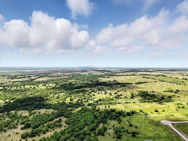 2 Acres of Residential Land for Sale in Itasca, Texas