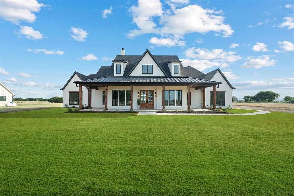 2 Acres of Residential Land with Home for Sale in Krum, Texas