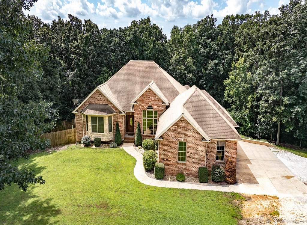 5 Acres of Land for Sale in Medora, Illinois