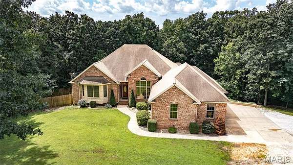 5 Acres of Residential Land with Home for Sale in Medora, Illinois