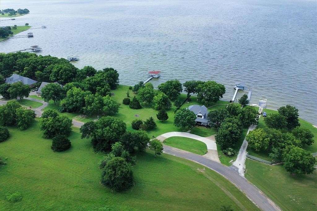 0.87 Acres of Residential Land for Sale in Corsicana, Texas