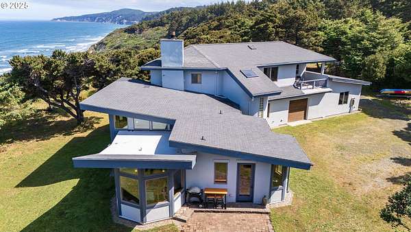 8.88 Acres of Land with Home for Sale in Bandon, Oregon