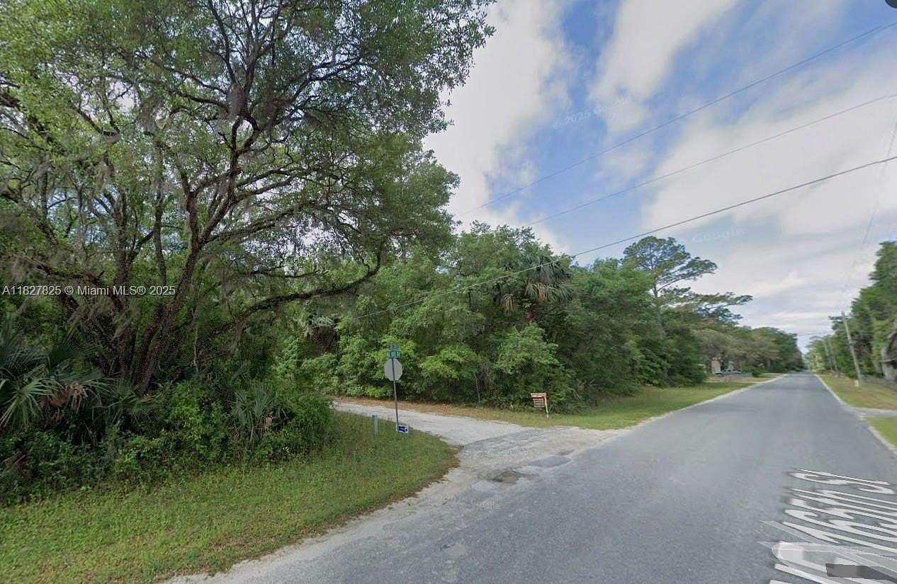 0.23 Acres of Residential Land for Sale in Fort McCoy, Florida