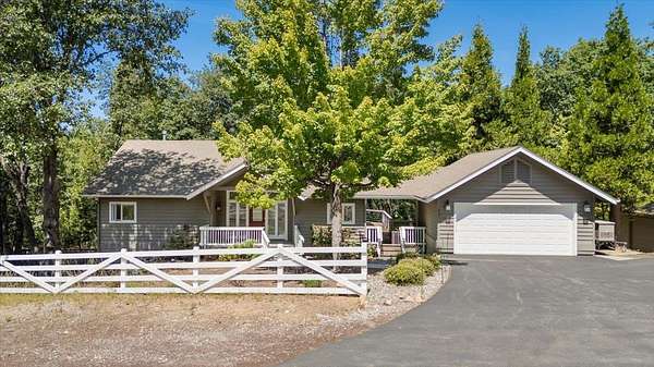 2.52 Acres of Land with Home for Sale in Mount Shasta, California