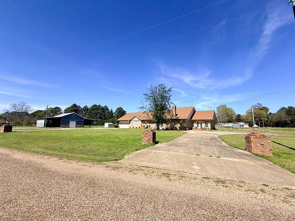 5 Acres of Land with Home for Sale in Ashdown, Arkansas