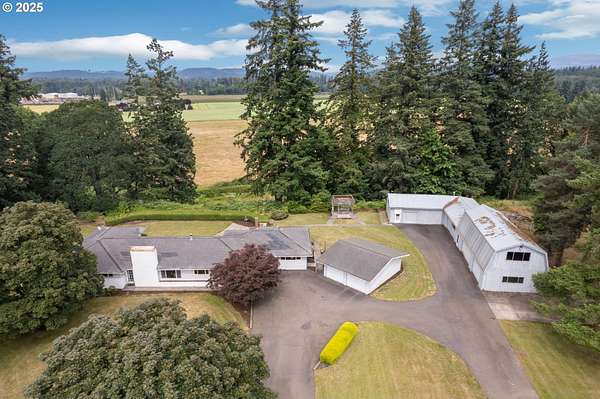 8 Acres of Land with Home for Sale in Molalla, Oregon