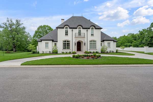 3 Acres of Residential Land with Home for Sale in Nicholasville, Kentucky