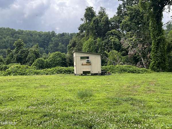 1 Acre of Residential Land for Sale in Nickelsville, Virginia