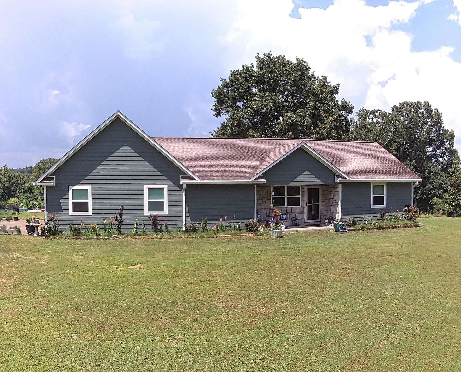 3 Acres of Residential Land with Home for Sale in Mount Pleasant, Arkansas