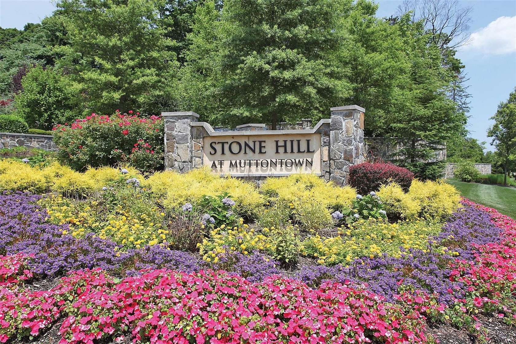 2.45 Acres of Residential Land for Sale in Muttontown, New York