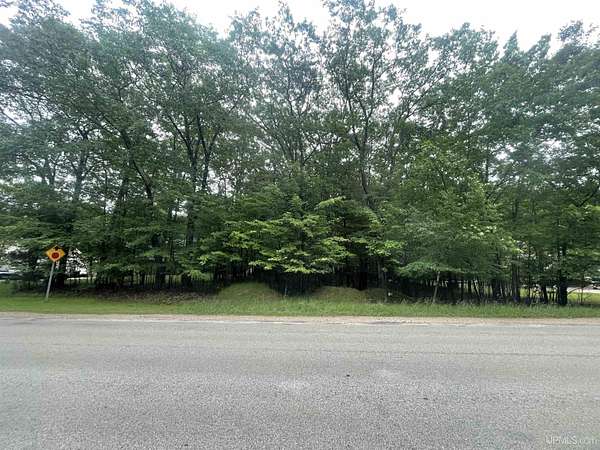 0.47 Acres of Residential Land for Sale in Gladstone, Michigan