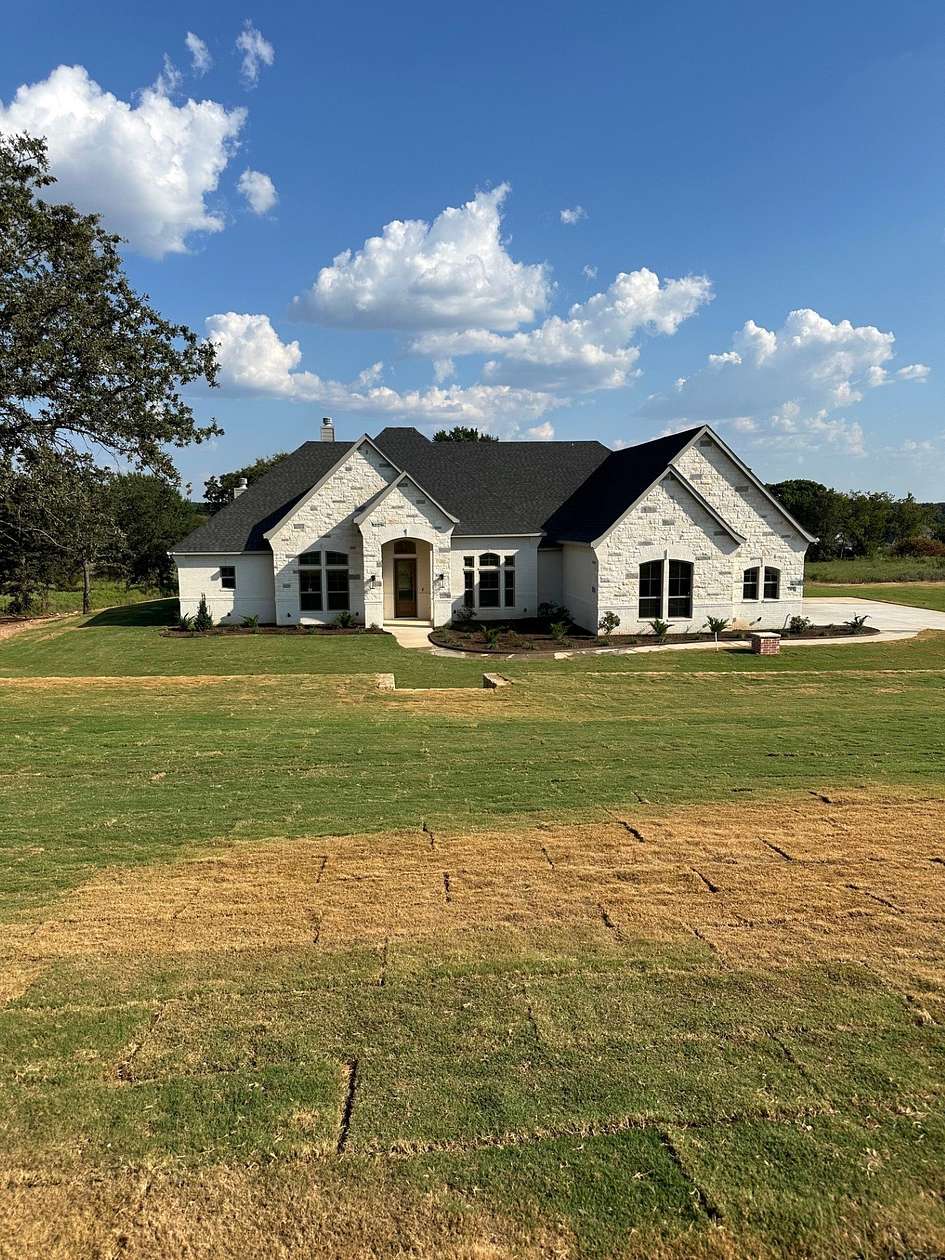 2 Acres of Land with Home for Sale in Weatherford, Texas