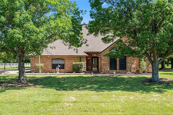 1.6 Acres of Residential Land with Home for Sale in Aubrey, Texas