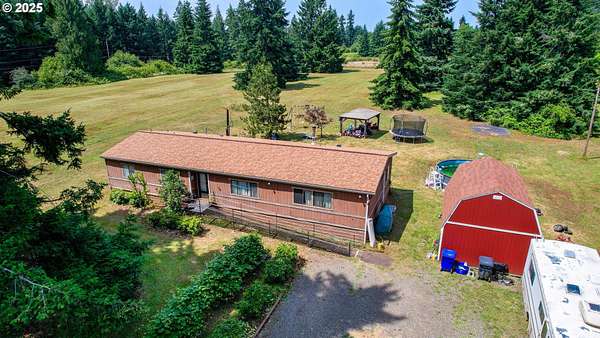 12.4 Acres of Land with Home for Sale in Oregon City, Oregon