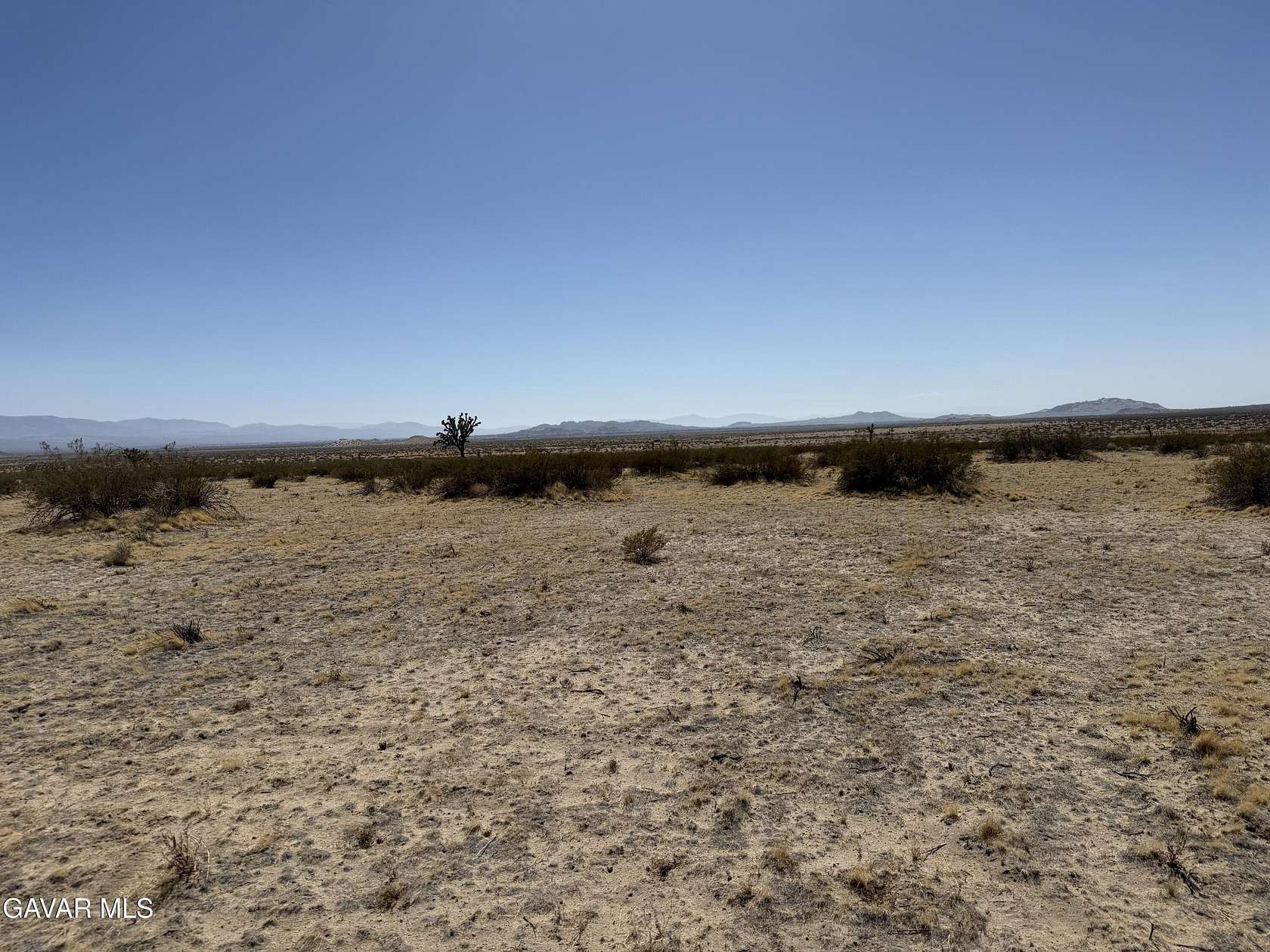 2.68 Acres of Land for Sale in Lake Los Angeles, California